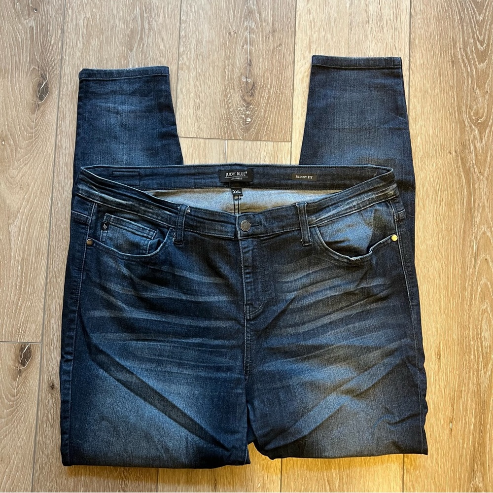 Judy Blue Distressed Skinny Fit Jeans